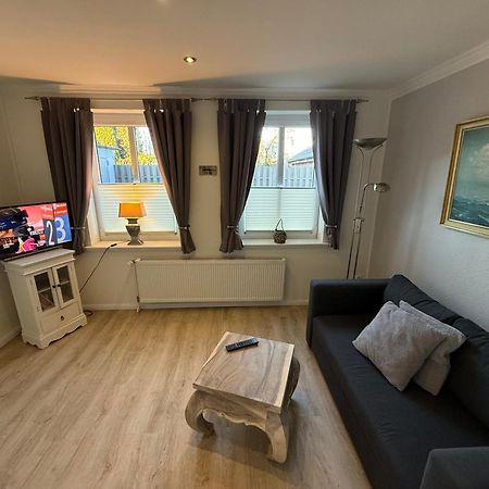 הוסום Ferienwohnung „Ole Karkenwech“ Husum-Roedemis מראה חיצוני תמונה
